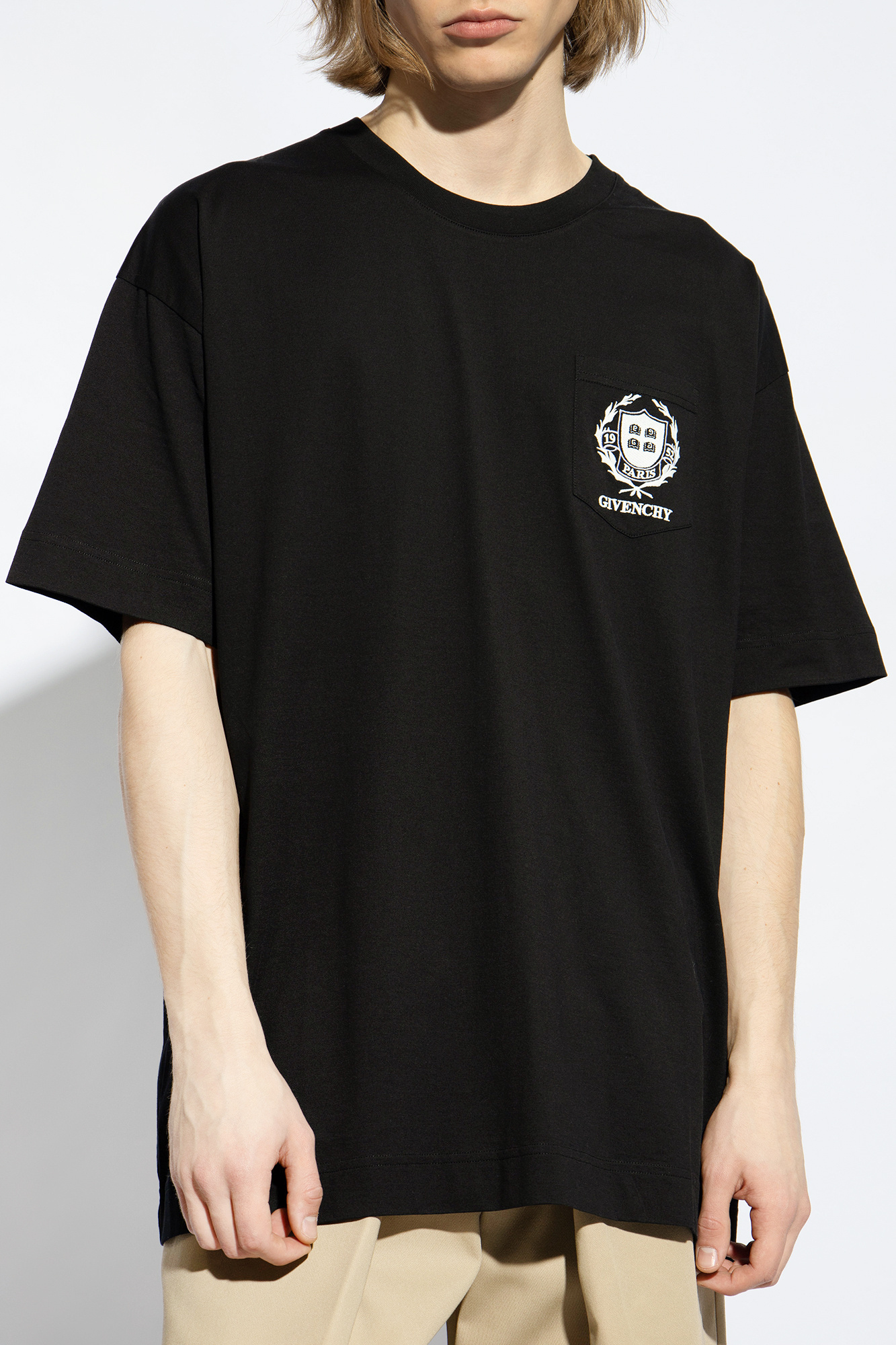 Givenchy Goat Hair Nightingale - Black Oversized T - shirt Givenchy -  SchaferandweinerShops Cambodia